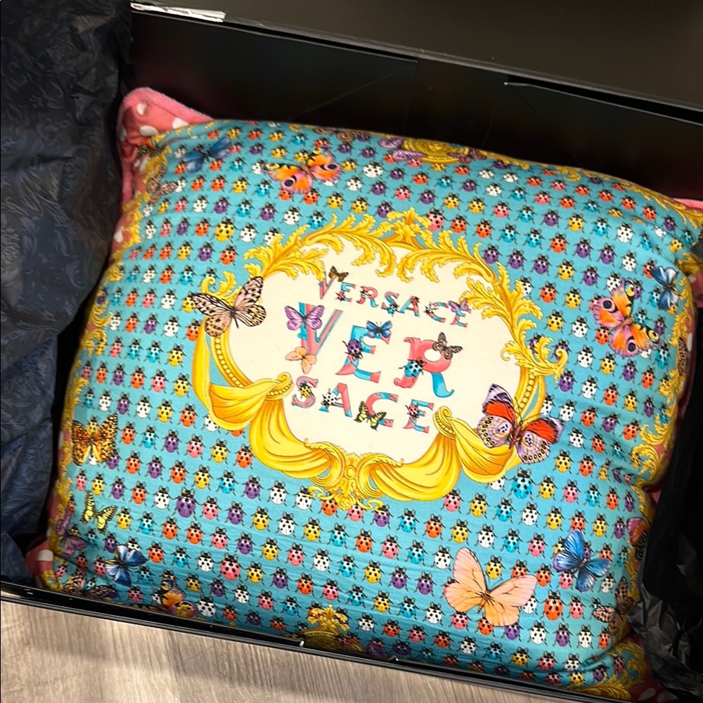 Versace Pillow brand new